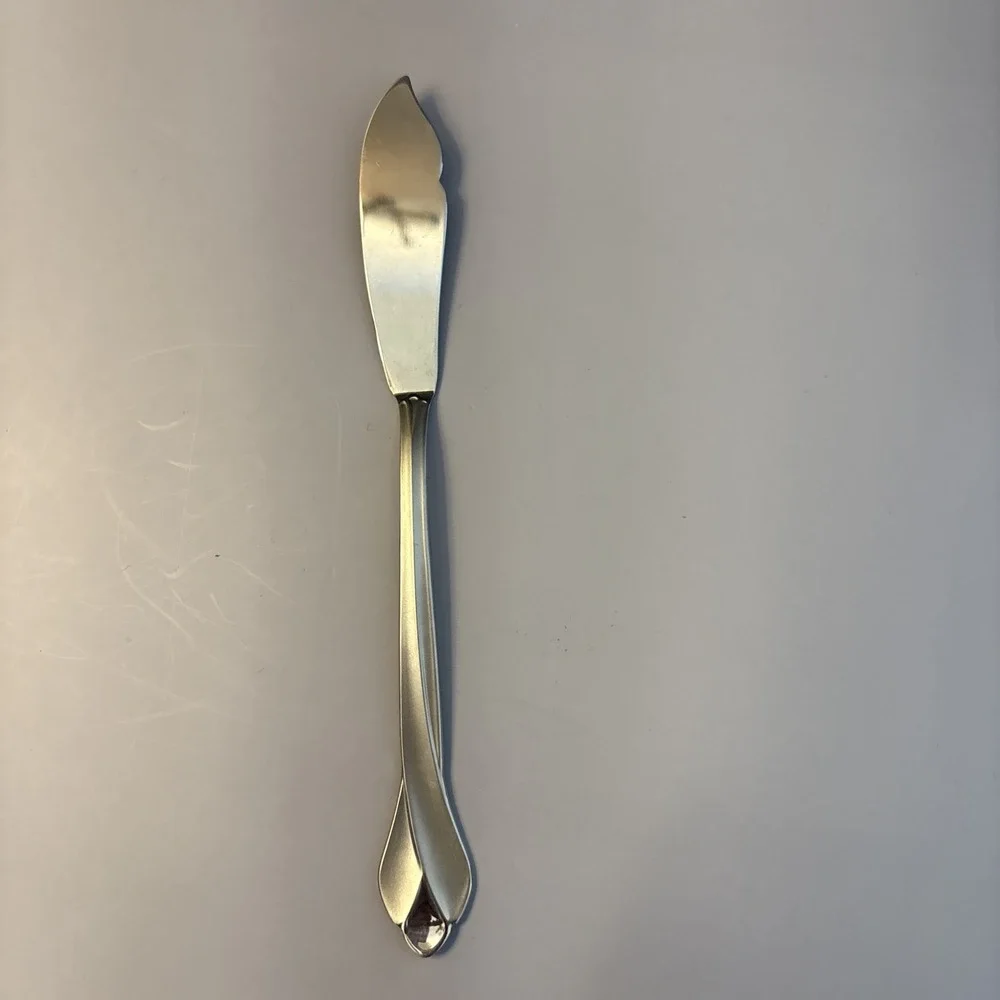 Oneida SATIN TRIBECA *1 Master Butter Knife*  6 3/4